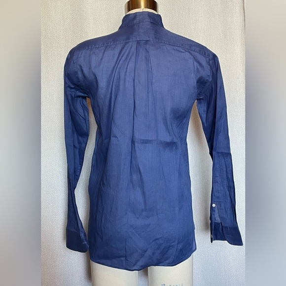 Gap double pocket button down shirt - Picture 2 of 7